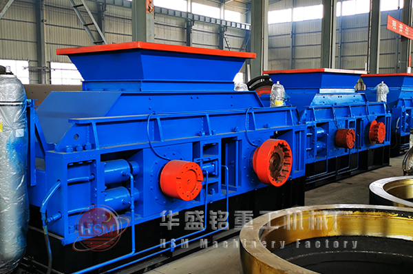 1510型液壓對(duì)輥破碎機(jī)裝車(chē)發(fā)往安徽桐城 